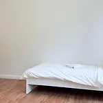 Komfortable In Zentral Mit Kompletter Ausstattung * Kiel