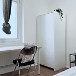 Komfortable In Zentral Mit Kompletter Ausstattung * Киль