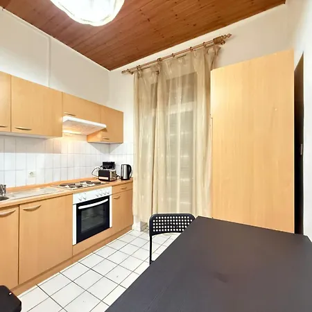 Komfortable In Zentral Mit Kompletter Ausstattung Apartamento Kiel