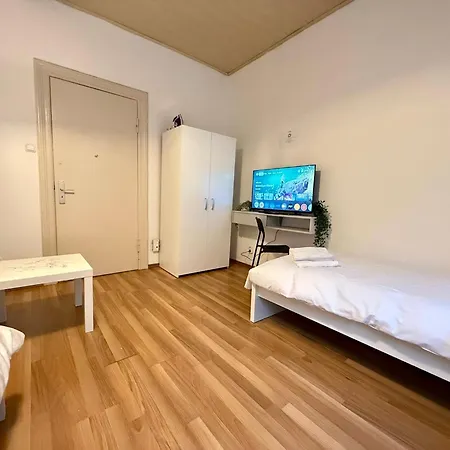 Komfortable In Zentral Mit Kompletter Ausstattung Kiel