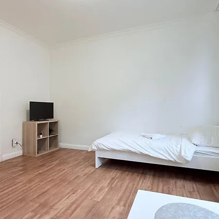 Komfortable Unterkuenfte In Zentral & Voll Ausgestattet Fuer Geschaeftsreisende Apartment *