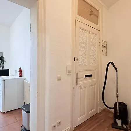 Komfortable In Zentral Mit Kompletter Ausstattung * Kiel