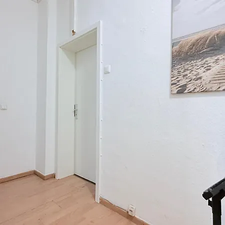 Apartment Komfortable Unterkuenfte In Zentral & Voll Ausgestattet Fuer Geschaeftsreisende *
