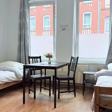 Apartment Komfortable Unterkuenfte In Zentral & Voll Ausgestattet Fuer Geschaeftsreisende *