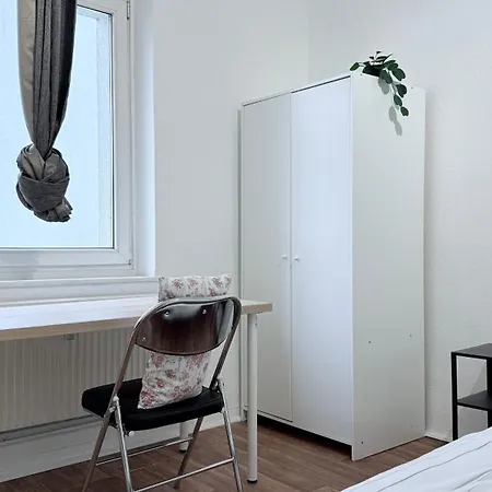 Komfortable In Zentral Mit Kompletter Ausstattung * Kiel