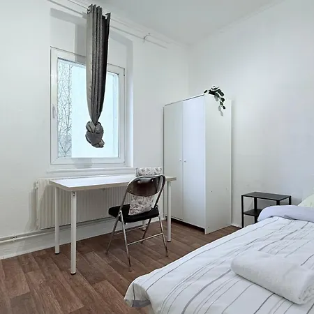 Apartment Komfortable Unterkuenfte In Zentral & Voll Ausgestattet Fuer Geschaeftsreisende *