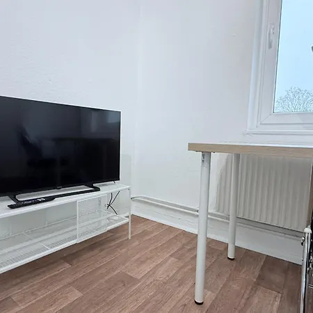 Komfortable In Zentral Mit Kompletter Ausstattung Kiel