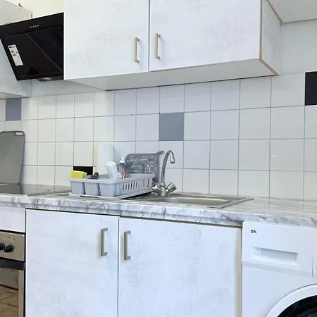 Komfortable In Zentral Mit Kompletter Ausstattung Apartamento Kiel